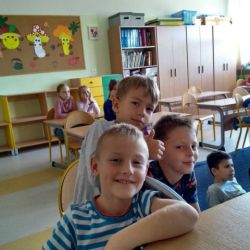 Przy bajce Sąsiedzi uśmiech sam pojawia się na twarzy
