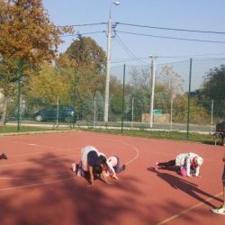 Zabawy sportowe na boisku