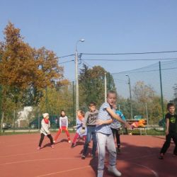 Zabawy sportowe na boisku