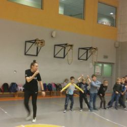 Gry i zabawy z panią Karoliną